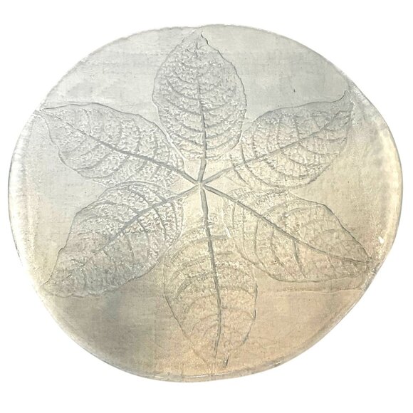 Beautiful Clear Glass Pressed Leaf Design Round Plate 13.5" Decorative Centerpie - Picture 2 of 10